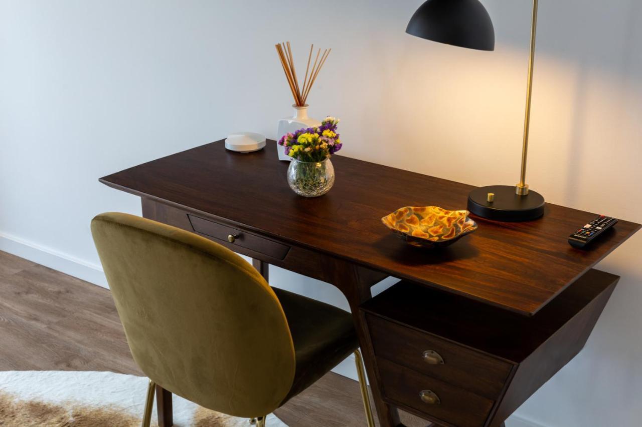 Apartment Stupendo-three Rooms-suite With Terrace -center -air Conditioning-free Park *